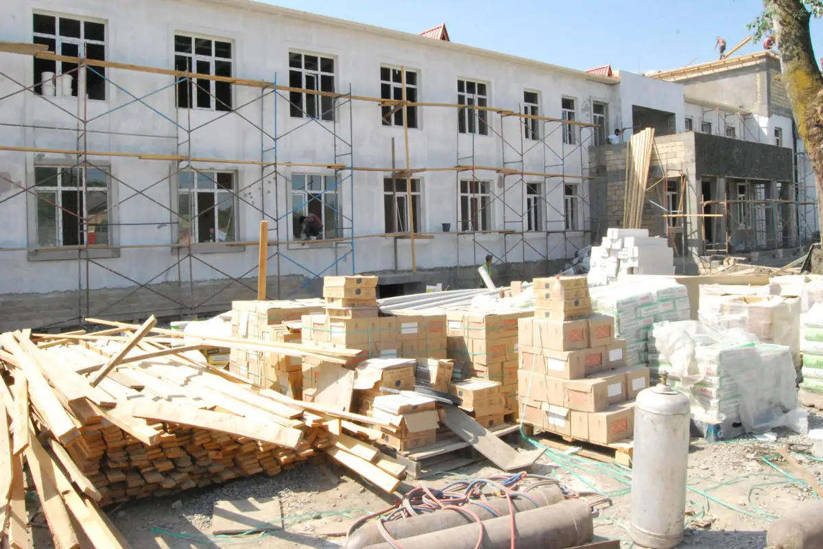 Bakıda yeni məktəb binası tikilir