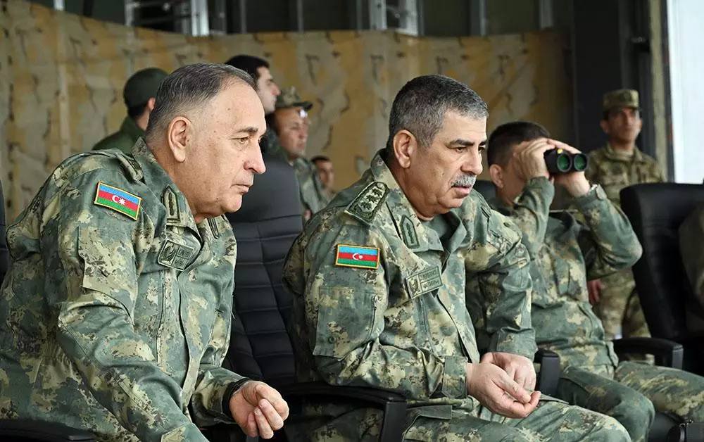Azərbaycan Ordusunda döyüş atışlı taktiki təlim keçirilib - VİDEO
