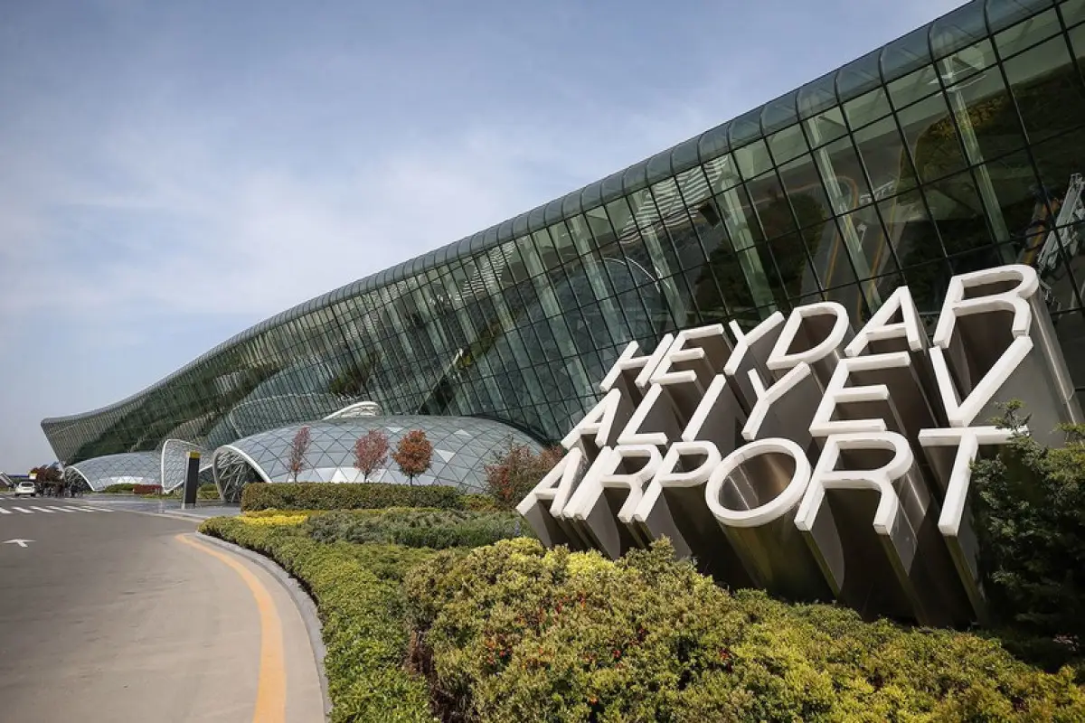 Türkiyə təyyarəsi Bakı aeroportuna təcili eniş edib
