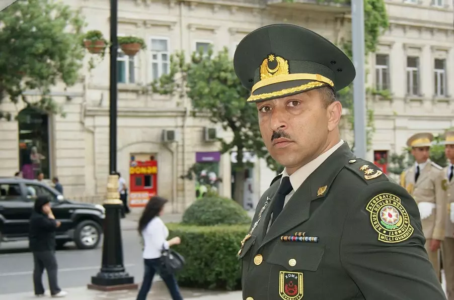 Polkovnik-leytenant vəfat etdi - FOTO