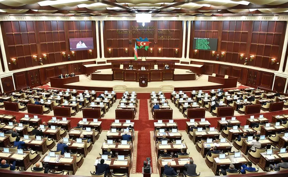 Milli Məclisdə yeni işçi qrupu yaradıldı