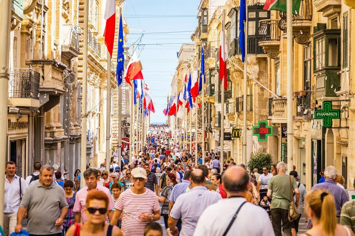 Malta valideynlər üçün vergiləri azaldır