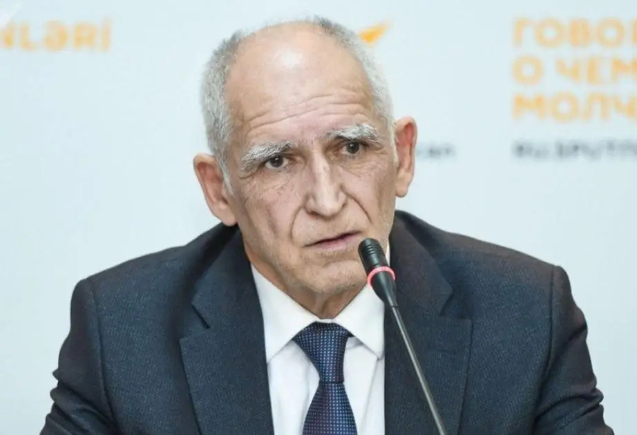 Tanınmış təhsil eksperti xəstəxanaya yerləşdirilib