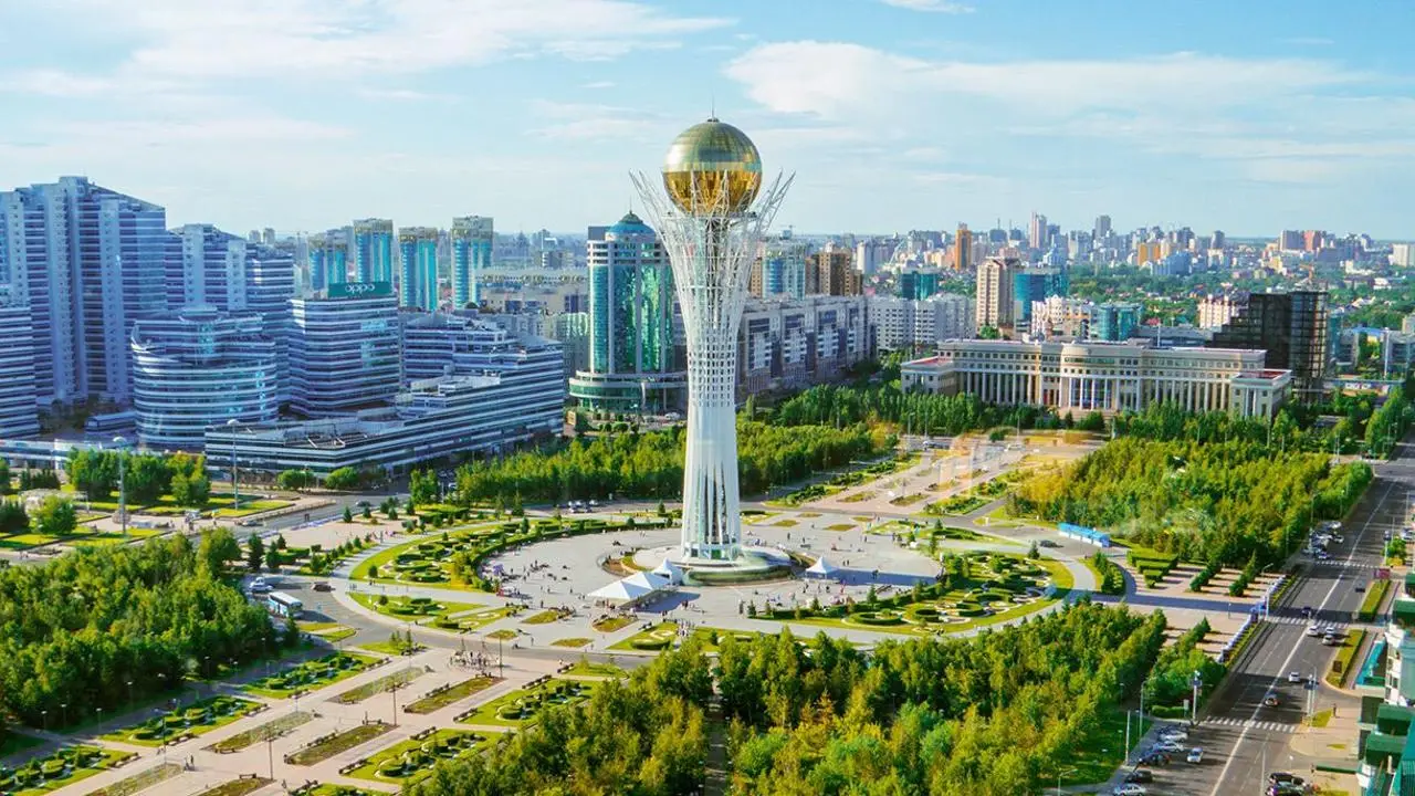 Qazaxıstan büdcə vəsaitlərinin yeni hökumət binalarına xərclənməsini qadağan edib