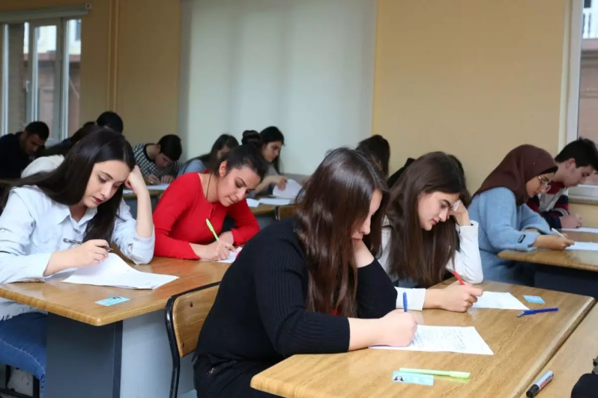 Respublika fənn olimpiadalarında 90 mindən çox şagird iştirak edib