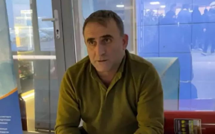 Təyyarə qəzasına düşənlərin yaxını: "Gəlmişdim qarşılayım, amma xəbər yoxdur" - VİDEO