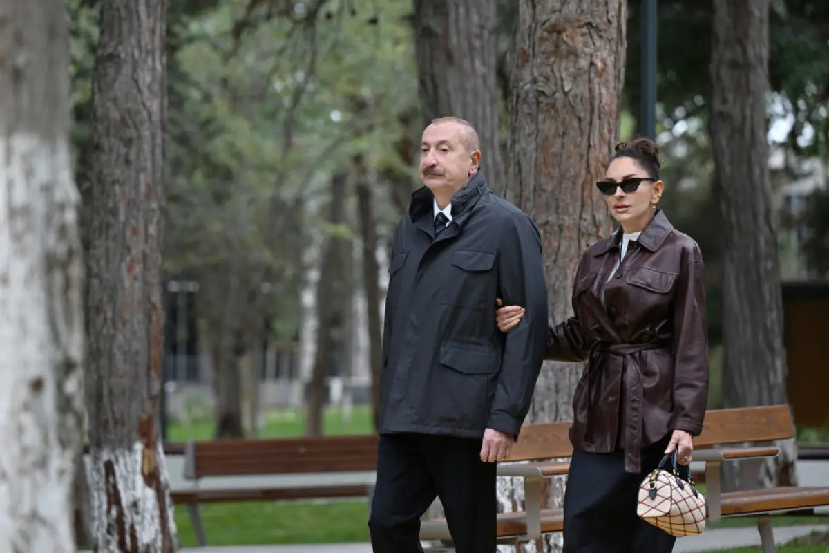 Prezident və birinci xanım Nərimanov rayonunda salınan yeni parkın açılışında iştirak ediblər