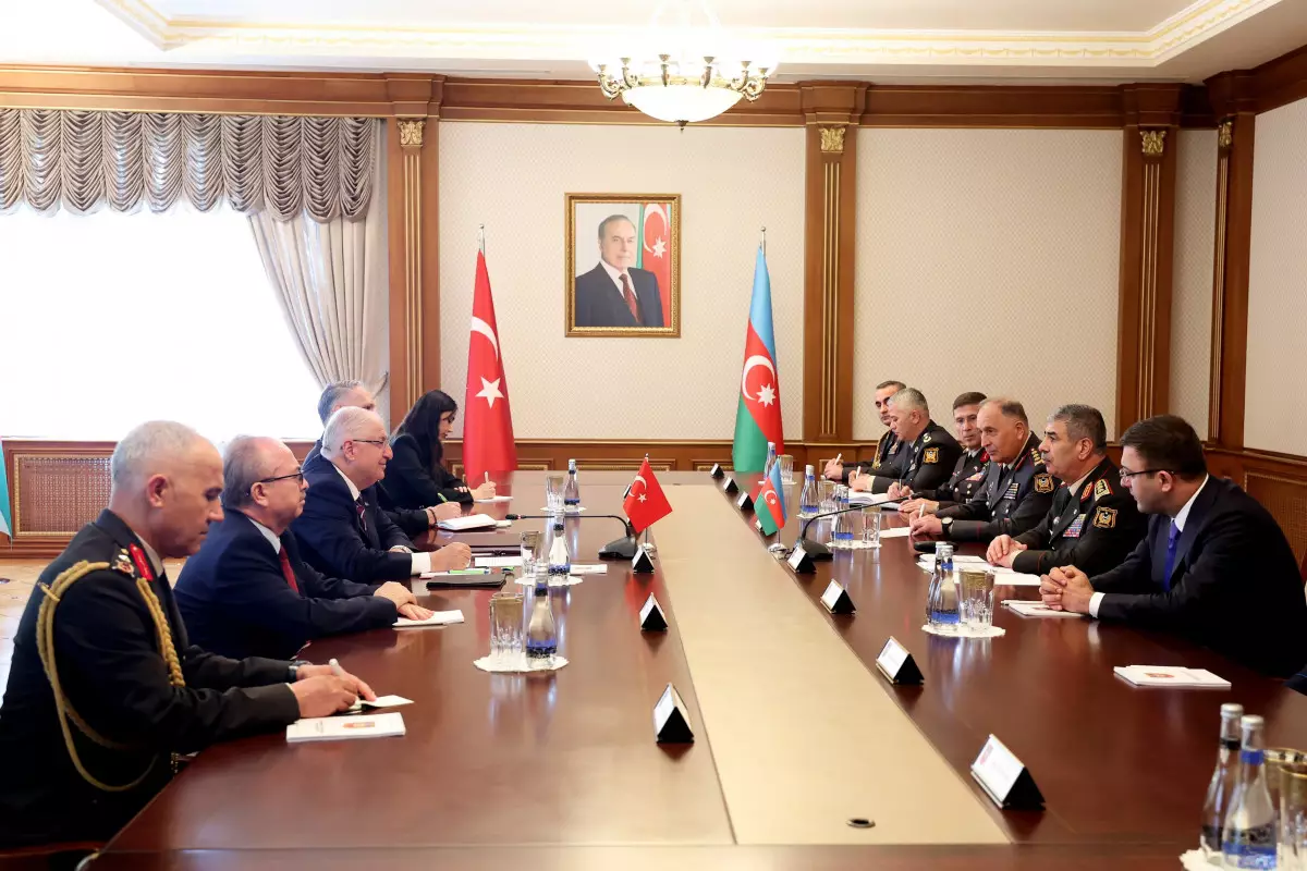 Azərbaycan və Türkiyə müdafiə nazirləri görüşüb - YENİLƏNİB - FOTO/VİDEO