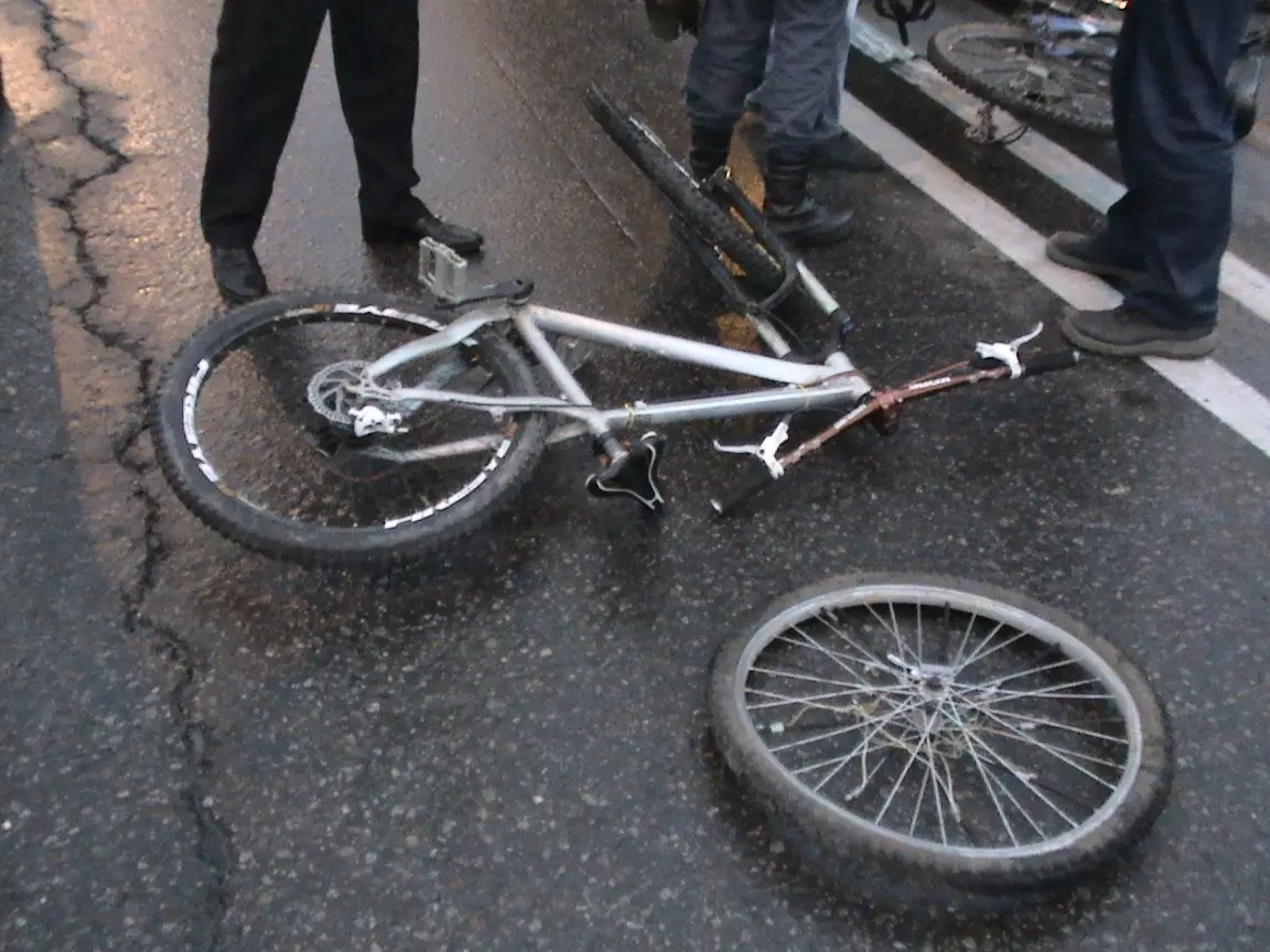 Abşeronda velosiped sürən uşaq qəzada öldü