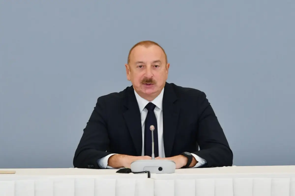 Prezident İlham Əliyev Pezeşkianı ECO-nun Azərbaycandakı Sammitinə dəvət edib