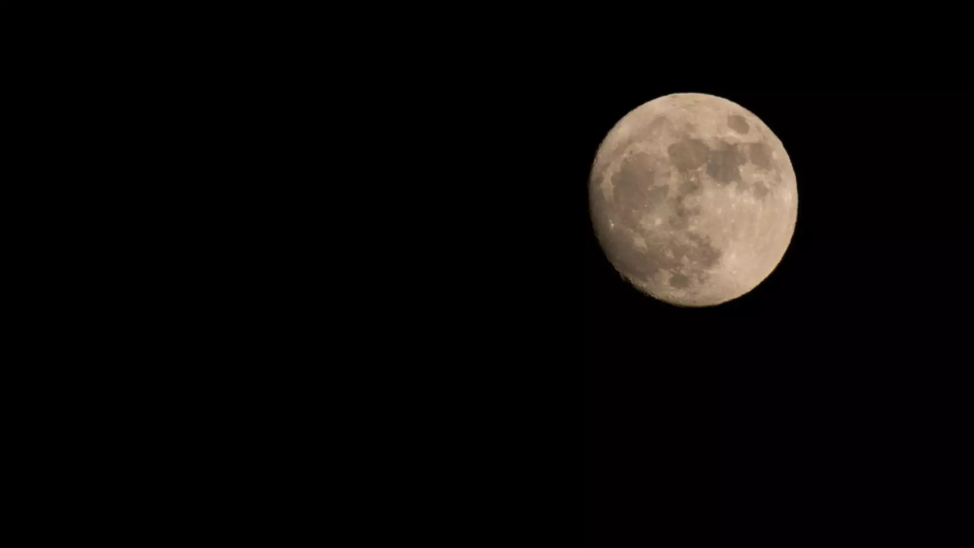 Azərbaycan vətəndaşları bu gecə Super Ay astronomik hadisəsini müşahidə edə biləcək