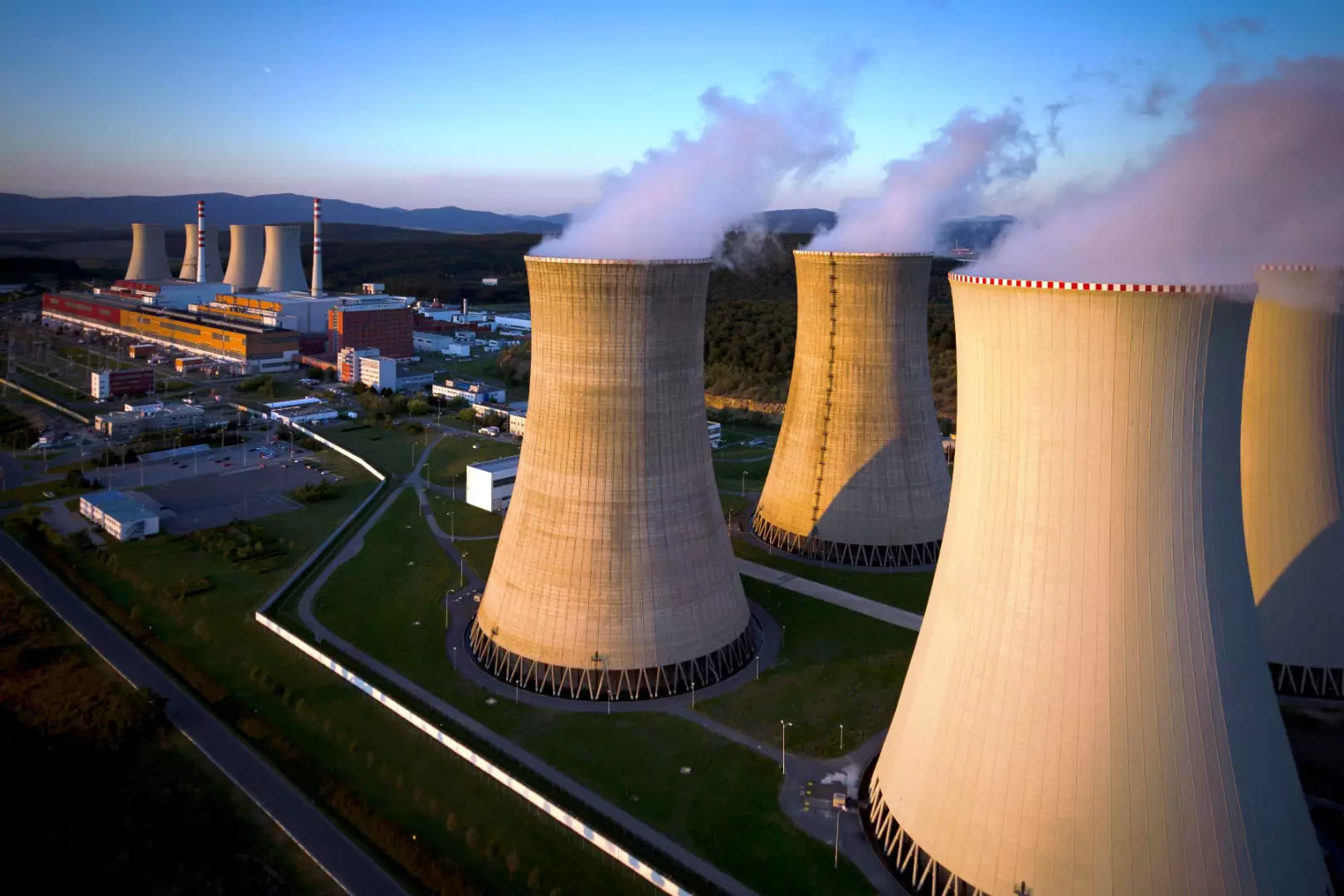 Polşa ilk atom elektrik stansiyasının tikintisinə 15 milyard dollar ayıracaq