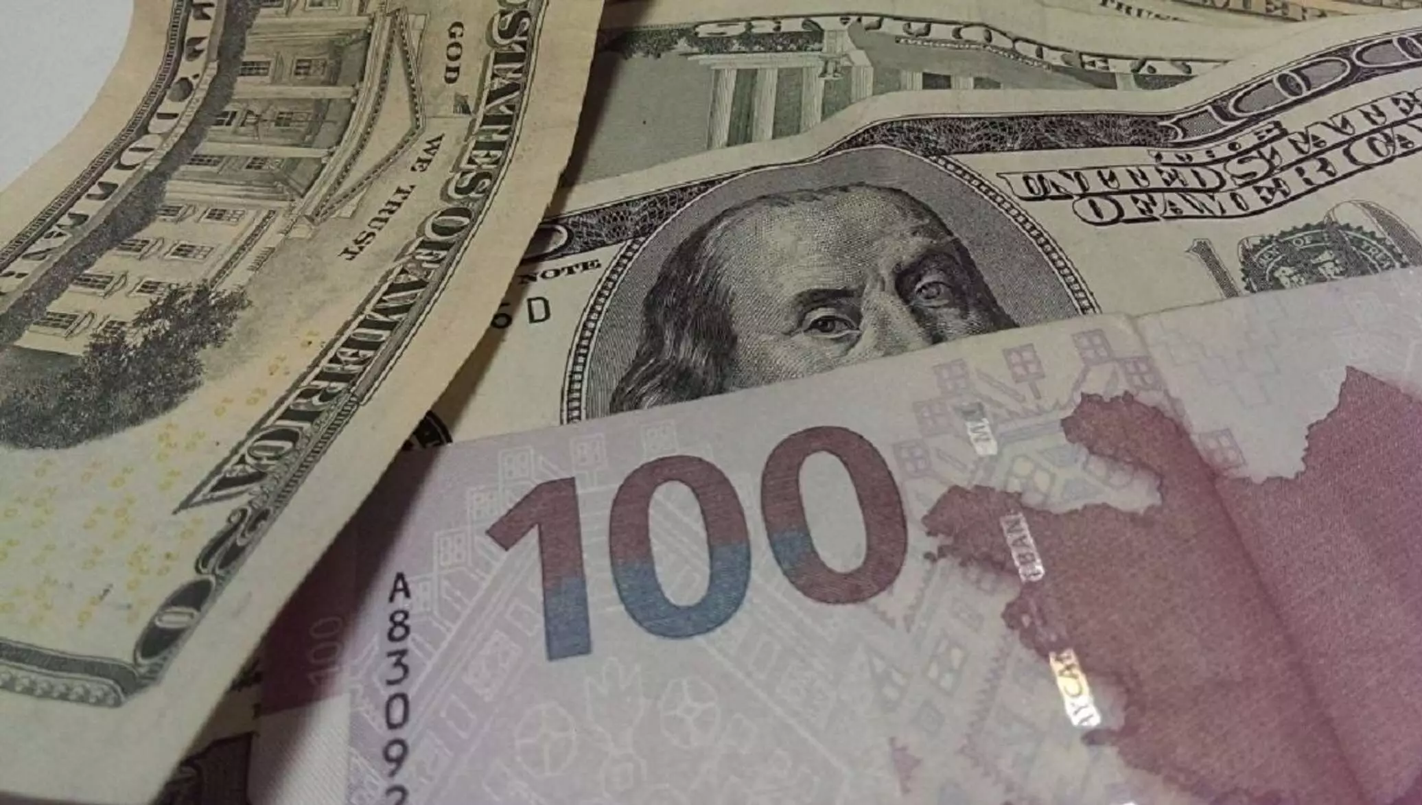 Azərbaycan Mərkəzi Bankı valyuta məzənnələrini açıqladı