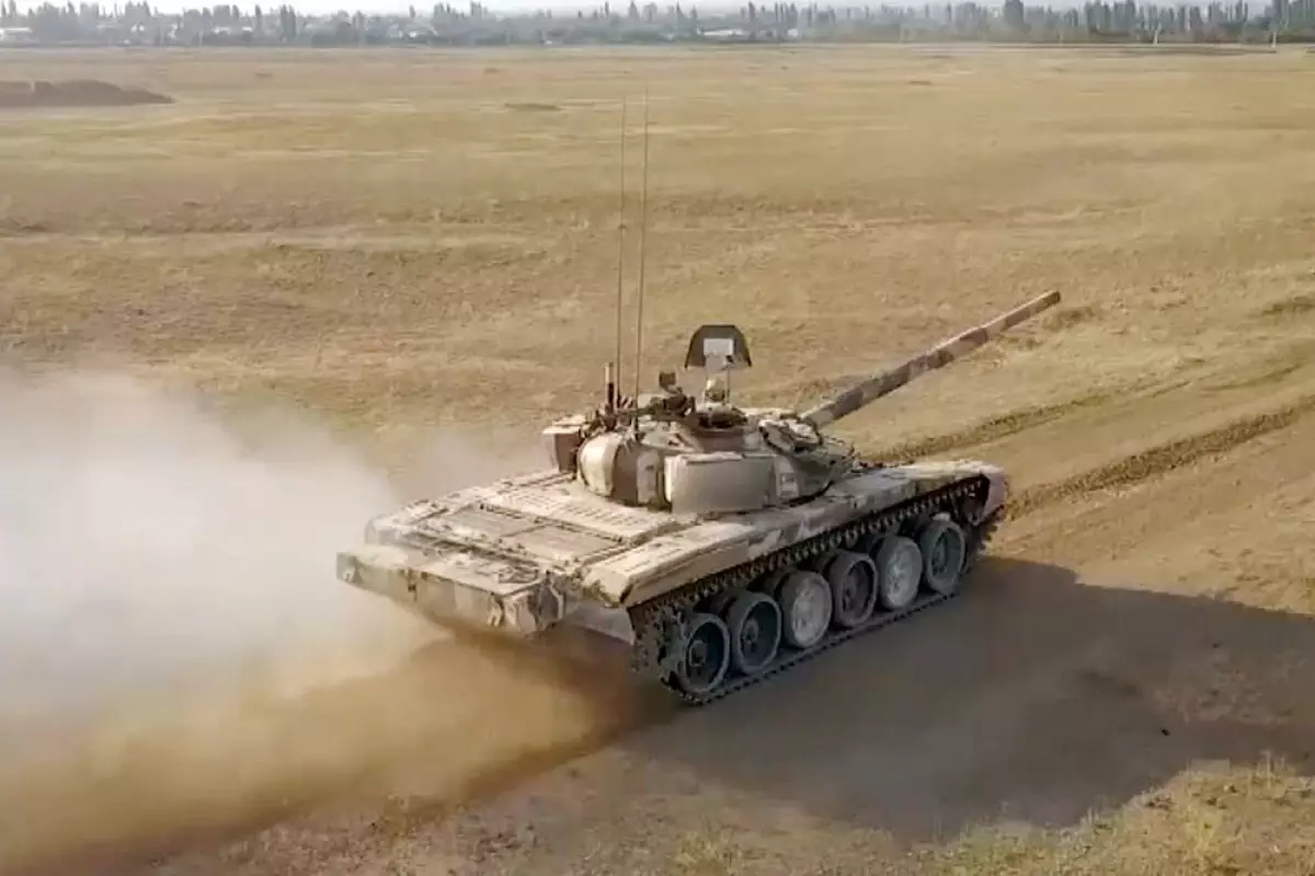 Tank bölmələrində intensiv döyüş hazırlığı məşğələləri keçirilir