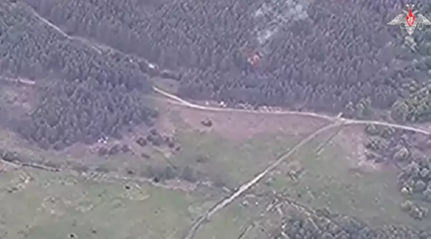 Ukrayna ordusunun haubitsasının vurulma anı - VİDEO