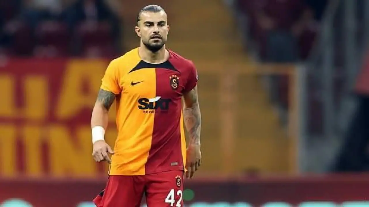 "Qalatasaray"ın müdafiəçisi sıradan çıxdı