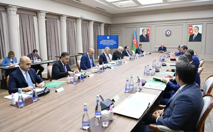 Əli Əsədovun sədrliyi ilə Nəqliyyatı Əlaqələndirmə Şurasının iclası keçirilib (FOTO)