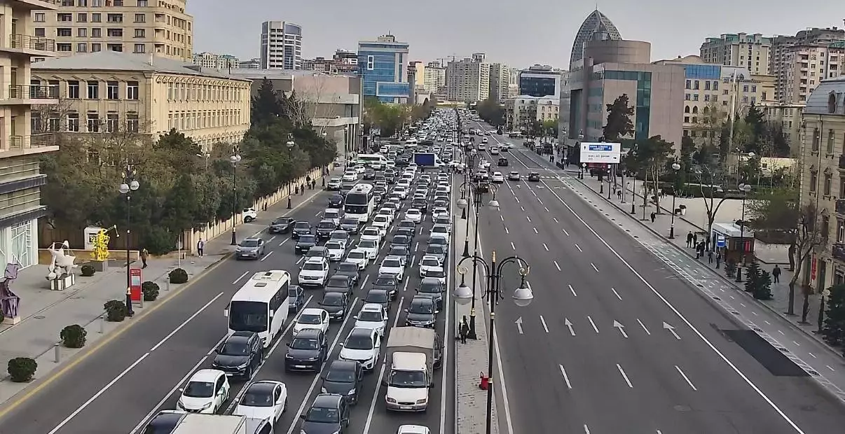 Bakıda hazırda bəzi yollarda sıxlıq müşahidə olunur