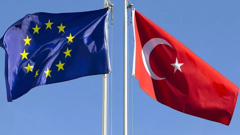 Spiegel: "Türkiyə Aİ-yə üzv olarsa, Birlik qlobal güc faktoruna çevrilə bilər"