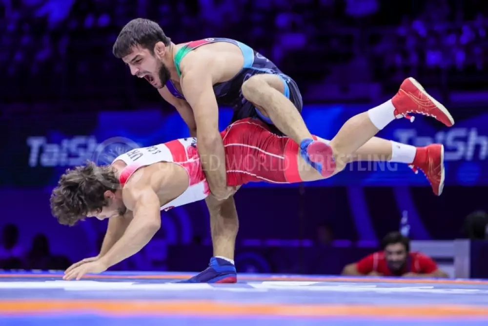 Bu gün 2 Azərbaycan güləşçisi qızıl medal qazanıb