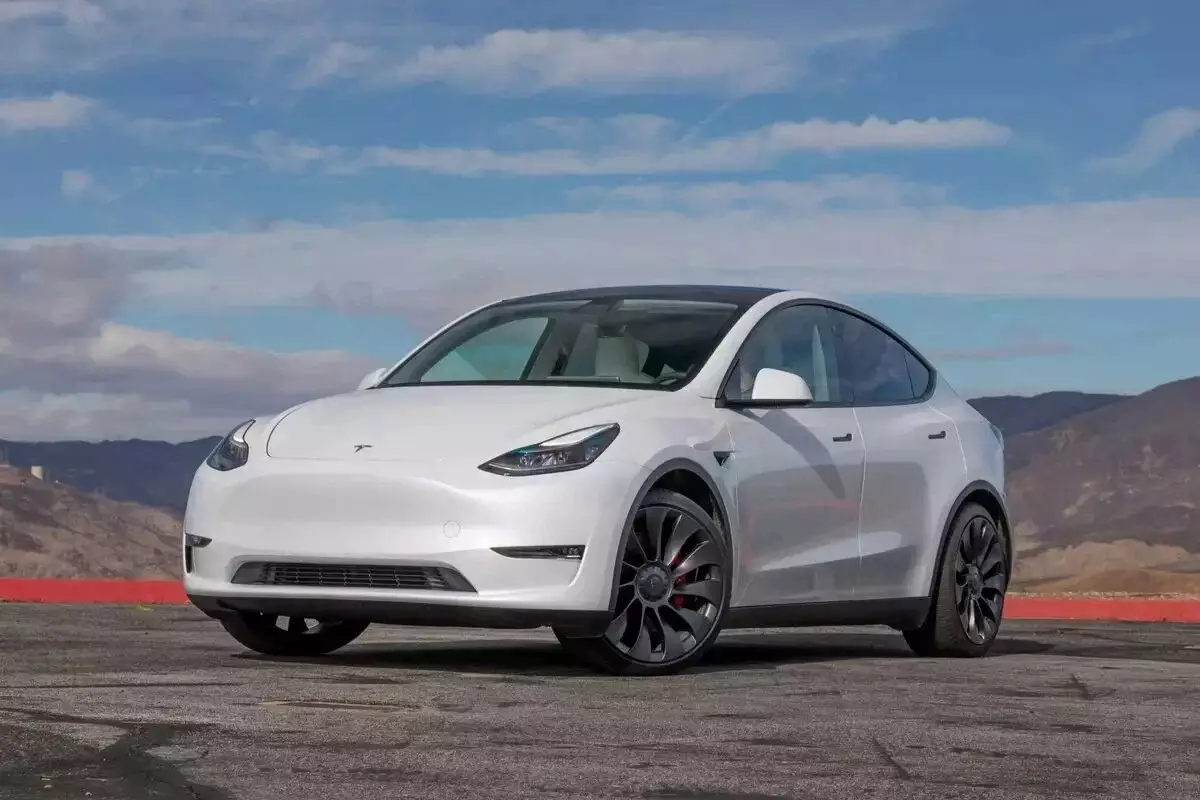 Trampın tariflərə fasilə verməsi ilə "Tesla"nın səhmləri 22% bahalaşıb