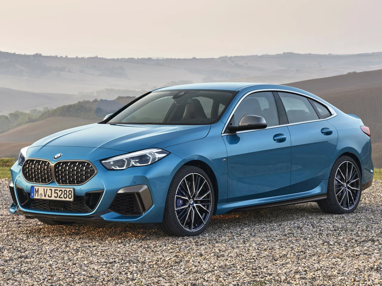 "BMW" xalis mənfəətini 3,6 dəfə artırıb