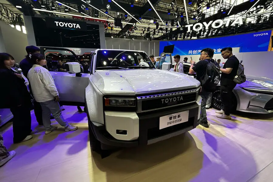 "Toyota" nümayəndələri Rusiyada dilerlərlə niyə gizli görüşlər keçirir?