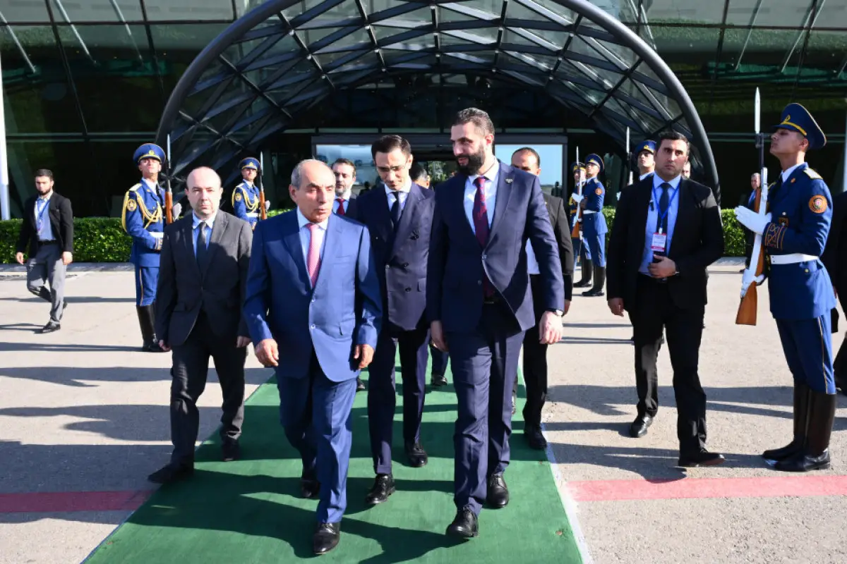 Suriyanın keçid dövrü Prezidenti Əhməd Əl Şaraanın Azərbaycana səfəri başa çatıb