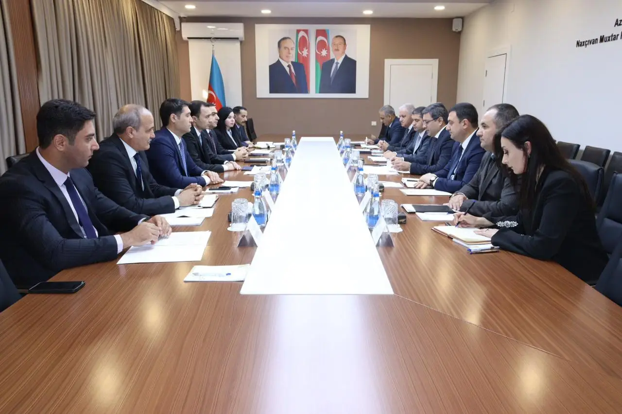 “İqtisadi artım üzrə Alt İşçi qrupu”nun iclası keçirilib - FOTO