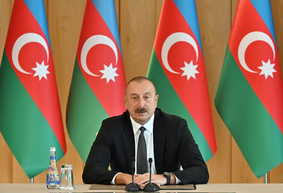 Prezident İlham Əliyev 8 Mart münasibətilə Azərbaycan qadınlarını təbrik edib
