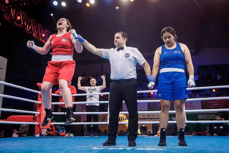 Azərbaycanın qadın boksçusu dünya çempionatının yarımfinalına yüksəlib