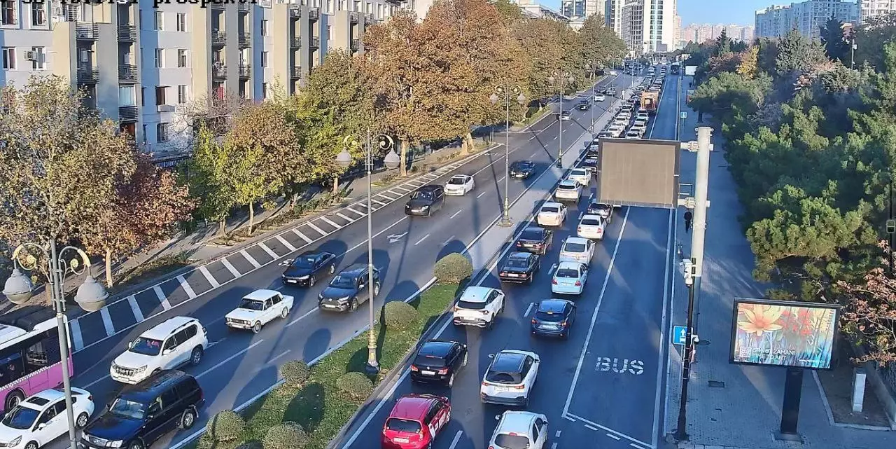 Bakıda hazırda bəzi yollarda sıxlıq müşahidə olunur