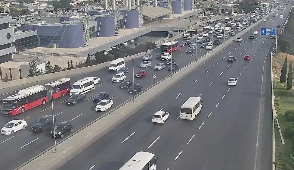 Bakıda hazırda bəzi yollarda sıxlıq müşahidə olunur