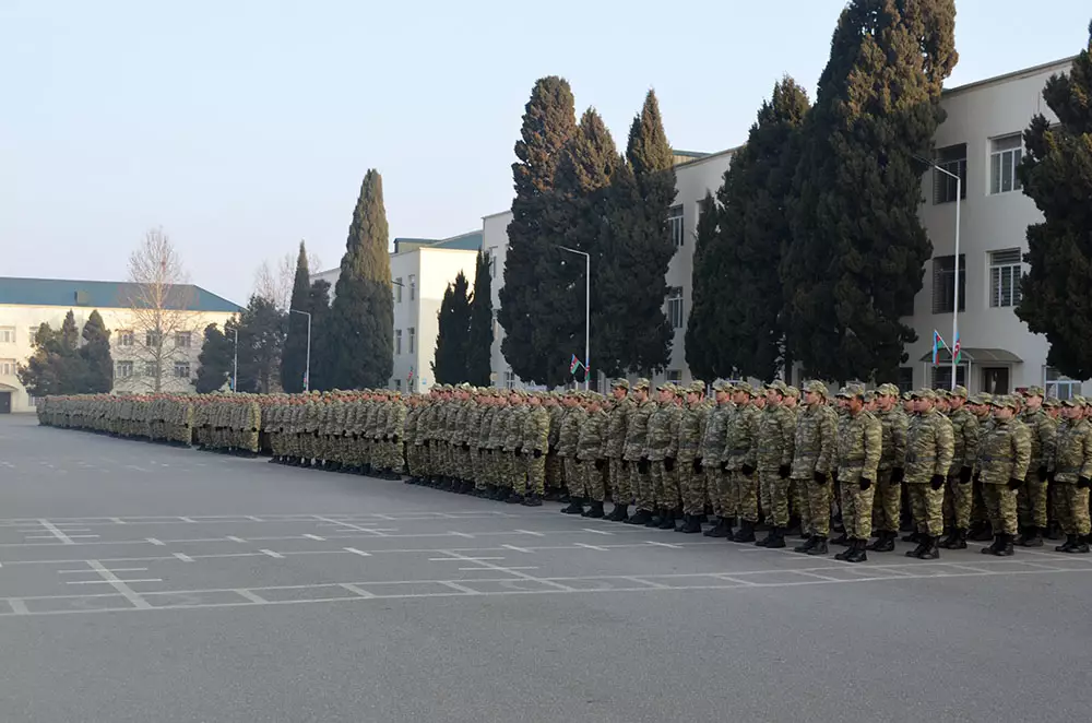 Hərbi vəzifəlilərlə keçirilən təlim toplanışı başa çatıb
