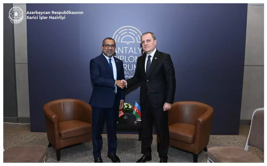 Azərbaycan və Maldiv XİN rəhbərlərinin Antalyada görüşü olub