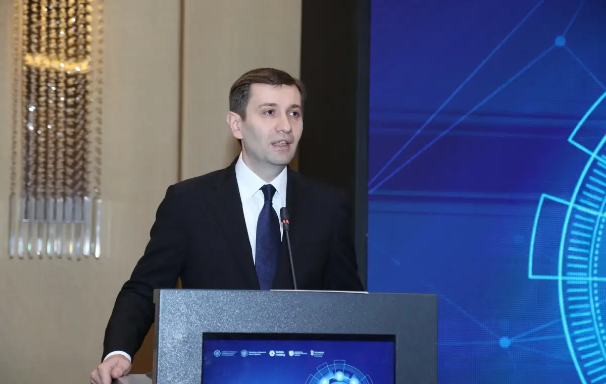 Fərid Osmanov: Dövlət qurumları ilə kağızsız yazışmaya keçid yaxın dövrdə tam təmin olunacaq