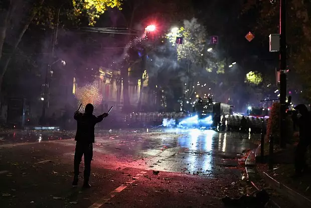 Tbilisidəki etiraz aksiyasında 14 nəfər yaralanıb