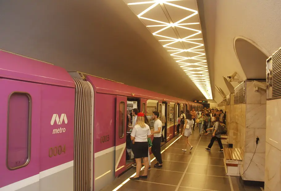 Bakı metrosu avqustda 15 milyondan çox sərnişinə xidmət edib