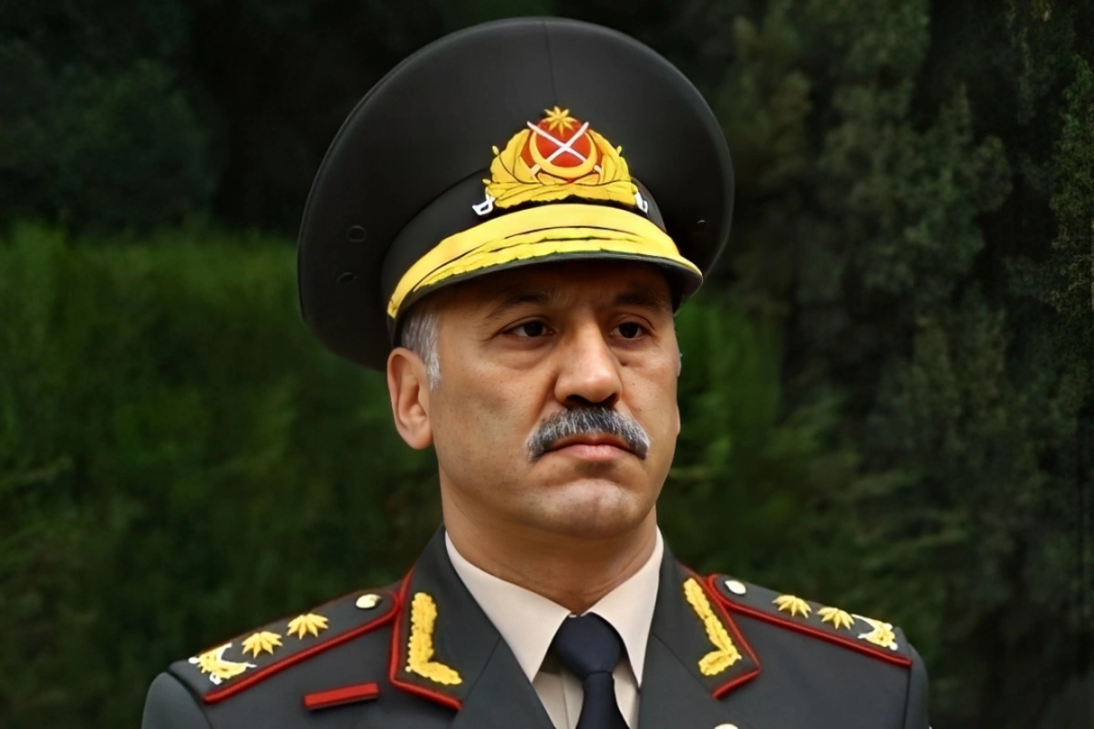 Komandan nazirə hərbi rütbəni aşağı salmaq səlahiyyətinin verilməsini istəyib