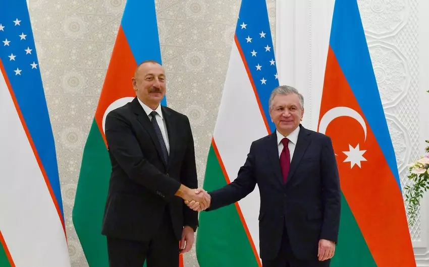 Şavkat Mirziyoyev İlham Əliyevə zəng edib