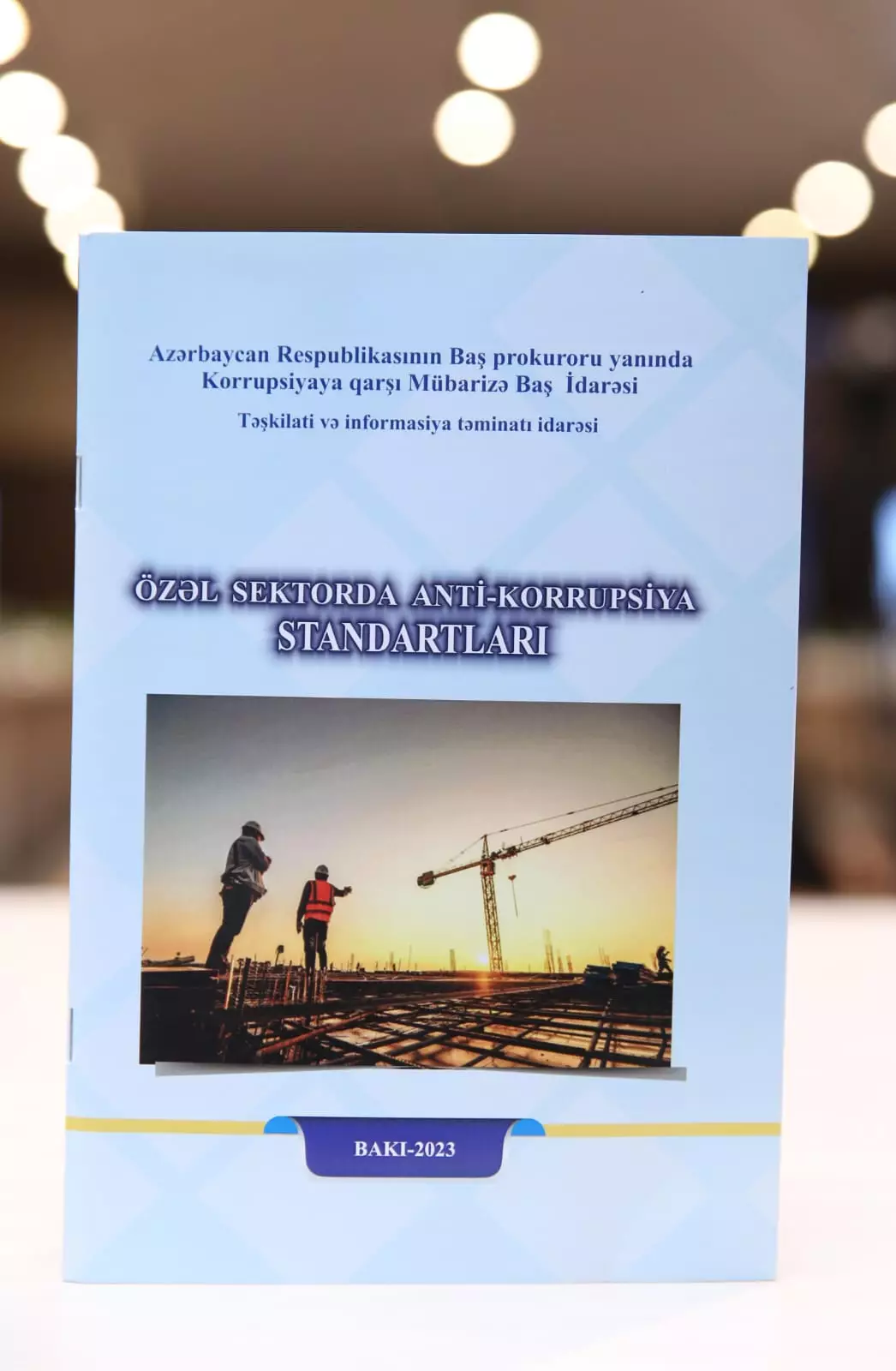 "Özəl sektorda anti-korrupsiya standartları" kitabı hazırlandı