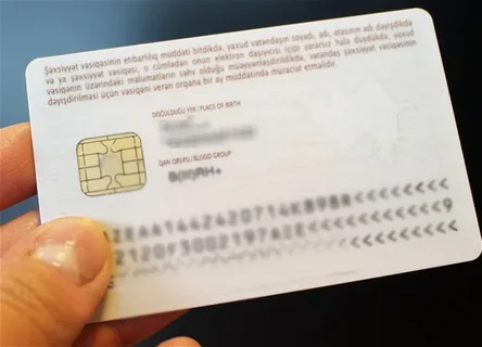 Azərbaycanda yeni şəxsiyyət vəsiqələrinin verilməsinə başlanılıb