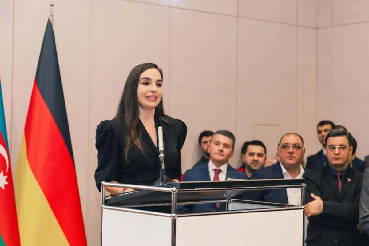 Leyla Əliyeva və Arzu Əliyeva Berlində MAMA “Ana təbiət” sərgisinin açılışında iştirak edib - FOTO