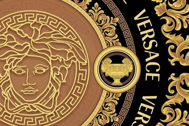 “Versace”nin sahibi dəyişdi
