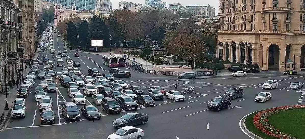 Bakıda hazırda bəzi yollarda sıxlıq müşahidə olunur