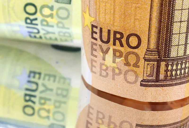 ABŞ-Avropa ticarət razılaşmasından sonra dollar gücləndi