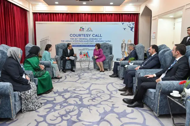 Sahibə Qafarova Tan Sri Dato Johari Bin Abdul ilə görüşüb
