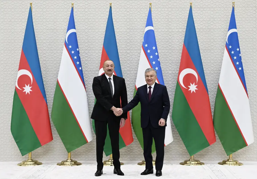 Azərbaycan və Özbəkistan prezidentlərinin təkbətək görüşü olub - YENİLƏNİB