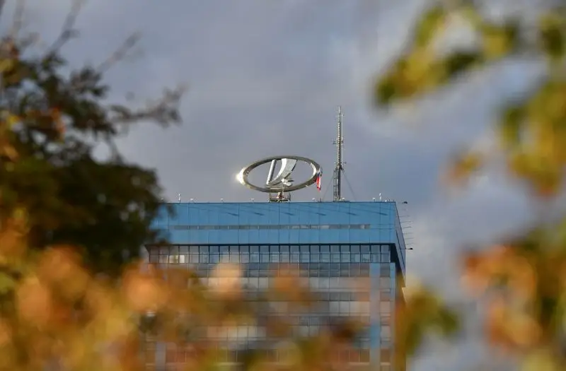 "Avtovaz" satışların azalması səbəbilə dörd günlük iş rejiminə keçə bilər