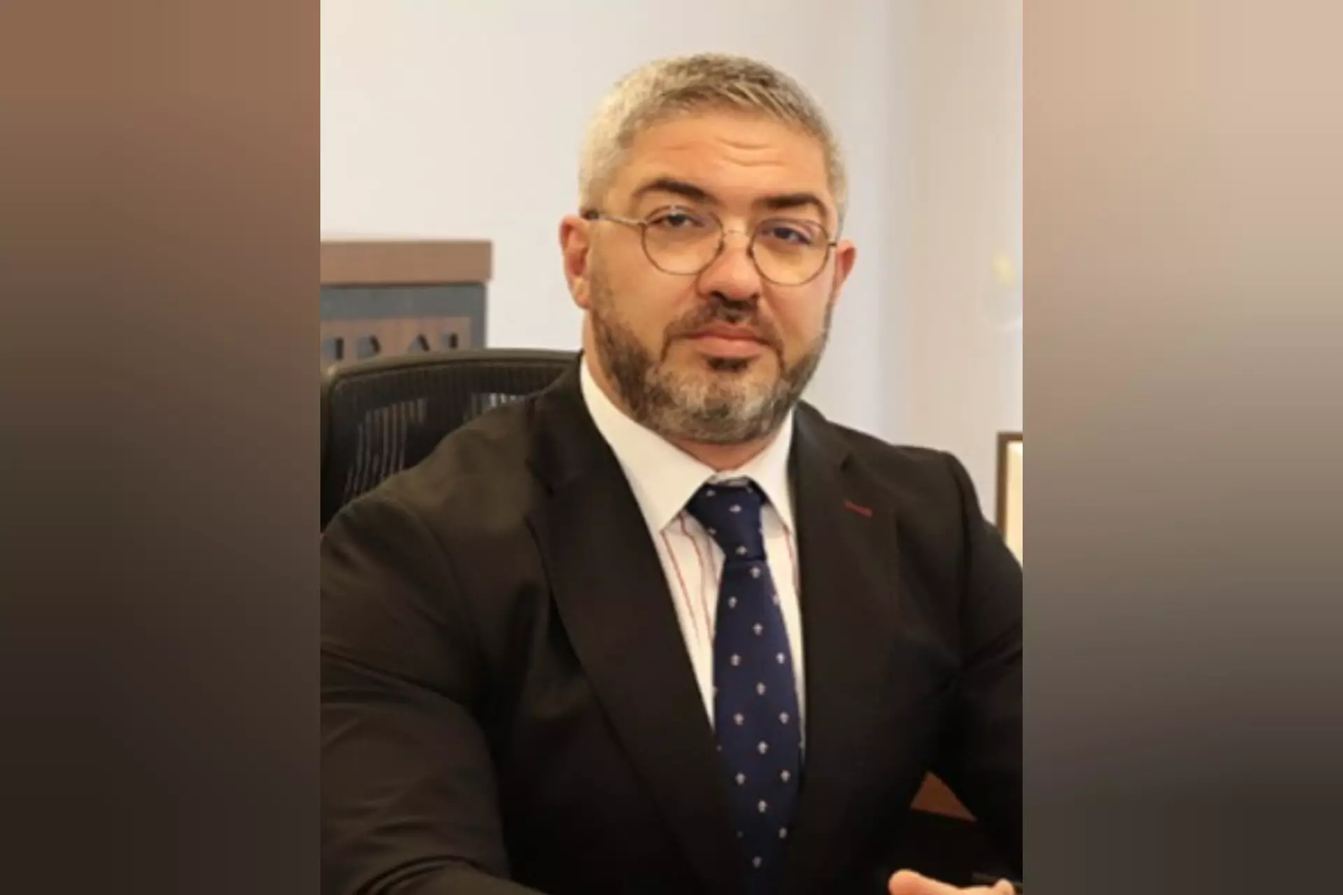 Məhkəmə Rövşən Mahmudovun rəhbərlik etdiyi pambıq şirkətini niyə cərimələyib?
